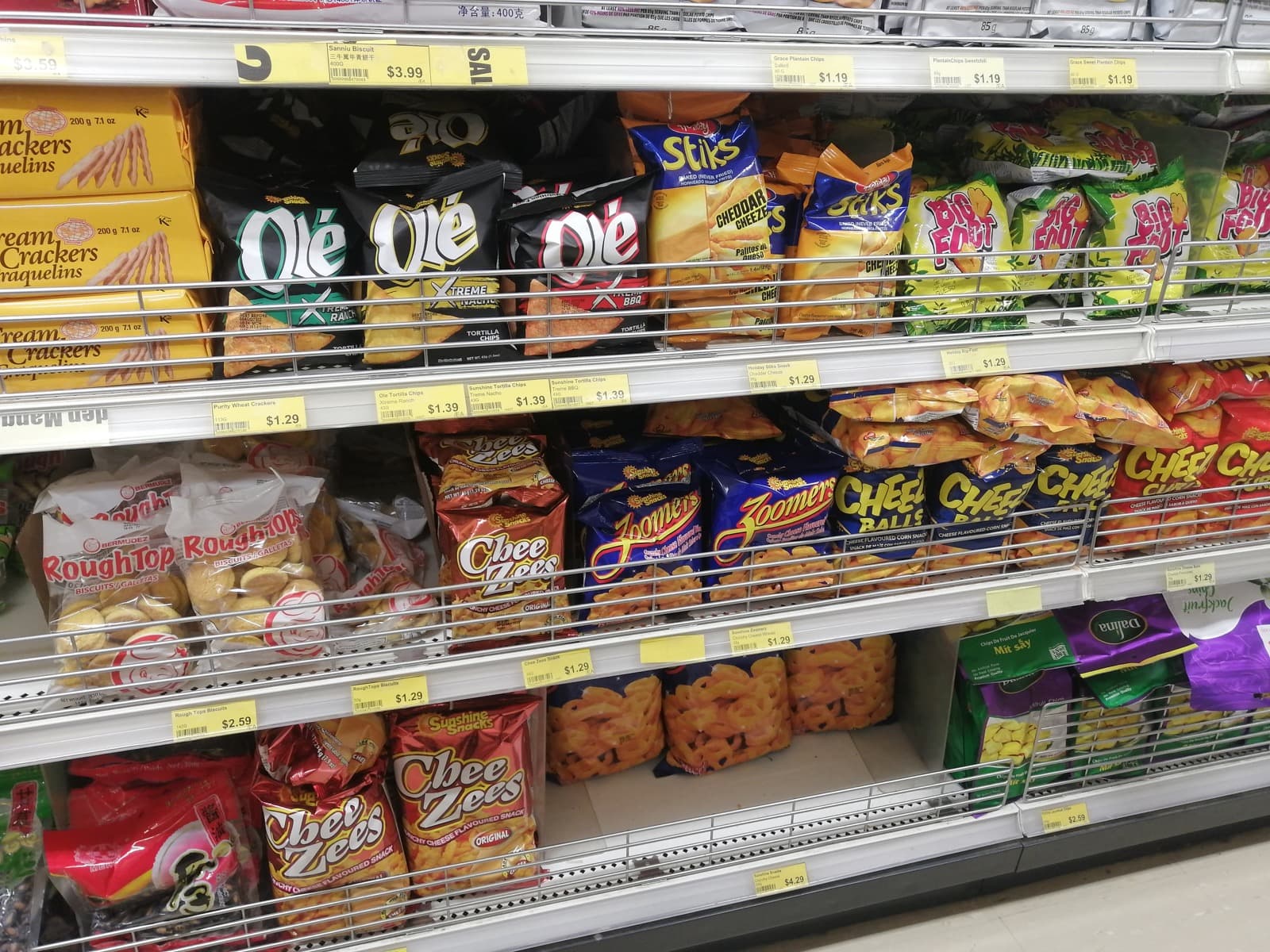 Retail snack assortment on shelf for consolidation planning across packaged products